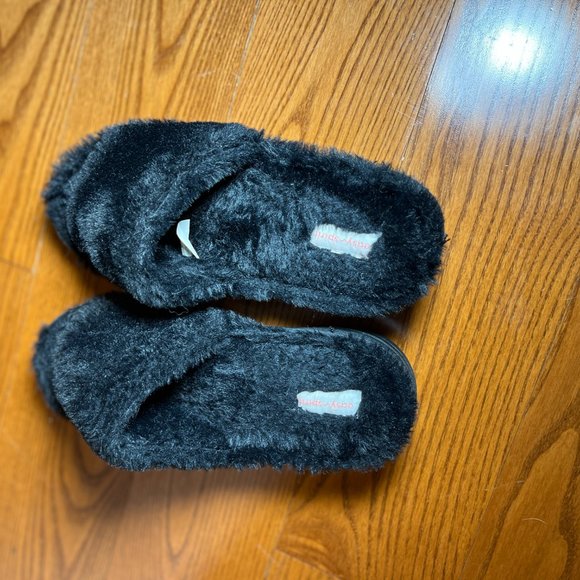 NWOT Easy Spirit black faux fur slides size 8-9 - Picture 4 of 10